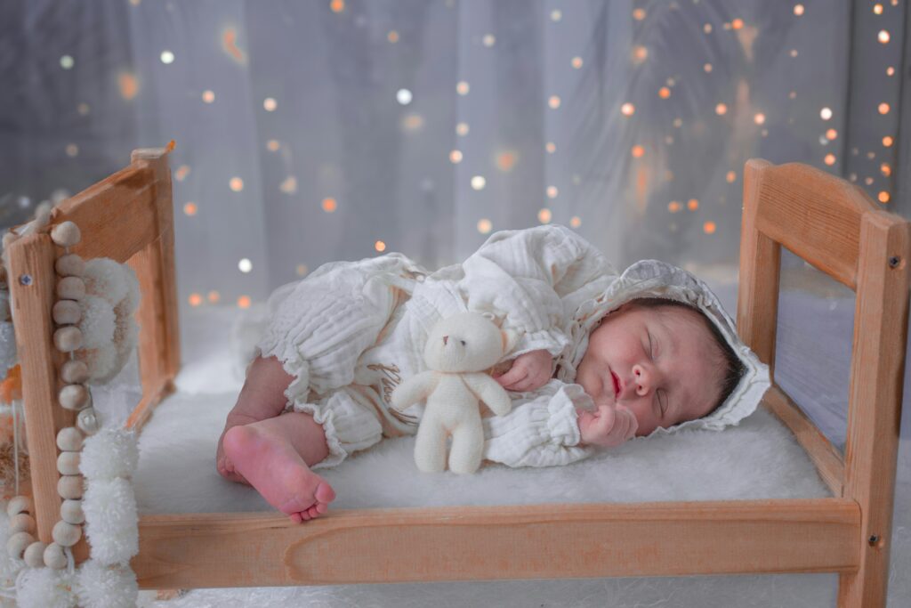 眠る赤ちゃん画像